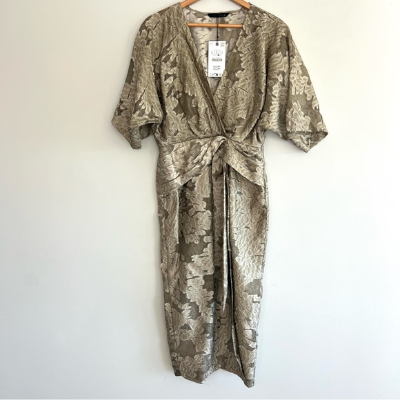 ZARA Sage Green Textured Draped Floral Design Short Sleeves Midi Dress Sz L NEW - Picture 2 of 16